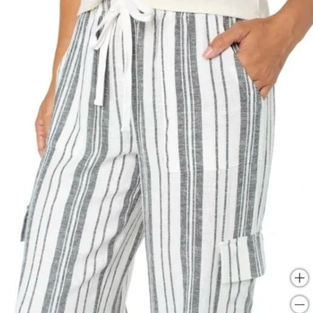 Roxy Gray and White Striped Cargo Pants Sz(XXL)